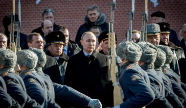 Εντολή Β.Πούτιν σε Α.Τρότσεφ: «Ανέλαβε τον σχηματισμό εθελοντικών μονάδων ικανών να εκτελούν πολεμικές αποστολές»