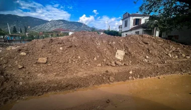 Βόλος: Λασπόνερα παντού και μεγάλες καταστροφές στην περιοχή Αγριά μετά την κακοκαιρία (φωτο)