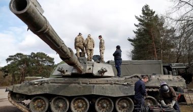 New York Times: «Οι βροχές του Οκτωβρίου μπορεί να εμποδίσουν τους Ουκρανούς να χρησιμοποιήσουν δυτικά άρματα μάχης»