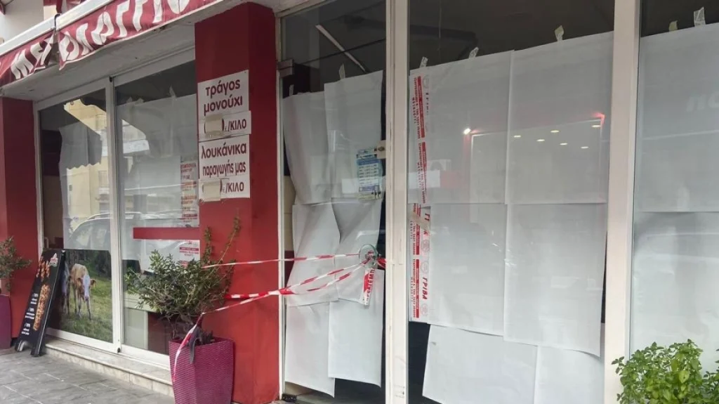 Μεσολόγγι: 50χρονη διαμελίστηκε σε κρεοπωλείο – «Μακάρι να μην συνέβαινε» λέει η αδελφή του ιδιοκτήτη