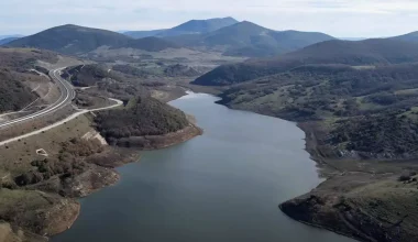 Καρδίτσα: Η άγνωστη αλλά πανέμορφη λίμνη Σμοκόβου (βίντεο)