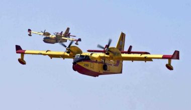 Η Ελλάδα έστειλε στην Αλβανία δύο Canadair CL 415 για την αντιμετώπιση των πυρκαγιών