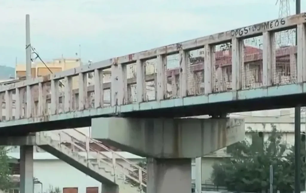 Σοβαρές οι φθορές στη γέφυρα της Νέας Φιλαδέλφειας στον Κηφισό – Ακόμα να ξεκινήσουν οι εργασίες αποκατάστασης