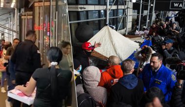 Οι ΗΠΑ σε πτώση: Χιλιάδες παράνομοι αλλοδαποί στη Ν.Υόρκη περιμένουν έξω από πολυτελή ξενοδοχεία για να πάρουν δωμάτιο