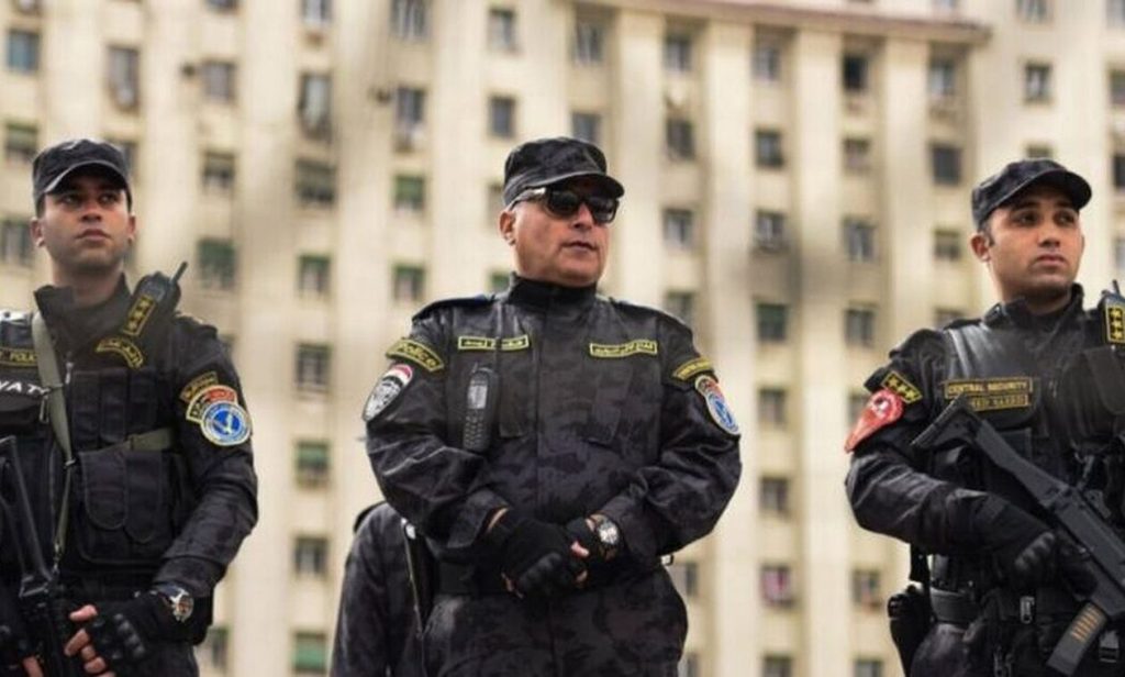 Φρίκη στην Αίγυπτο: 29χρονη μητέρα αποκεφάλισε τον 5χρονο γιο της και… έφαγε το κεφάλι του