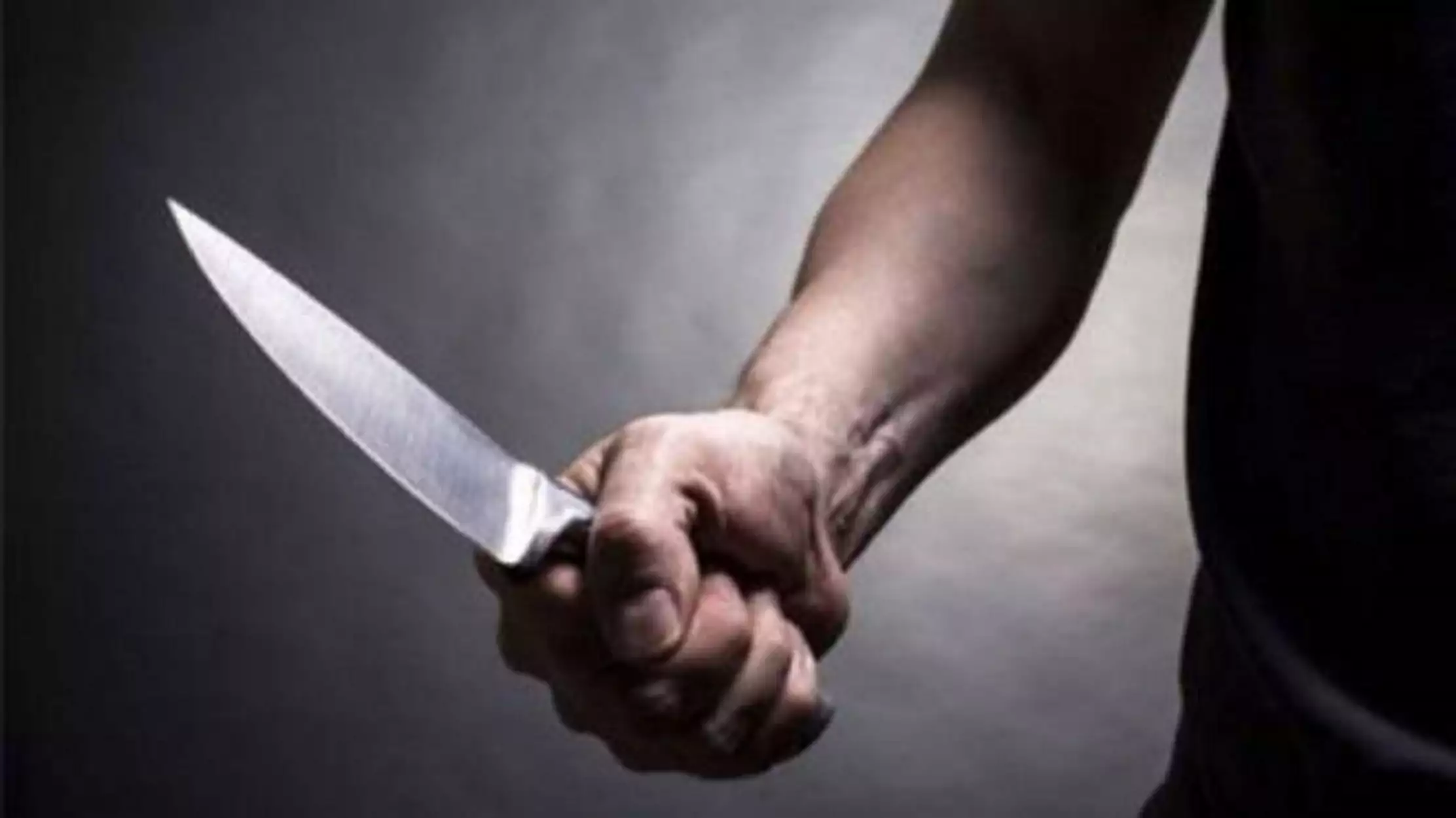 Σάμος: Συνελήφθη «νταής» που μαχαίρωσε, χτύπησε και λήστεψε τη σύντροφό του