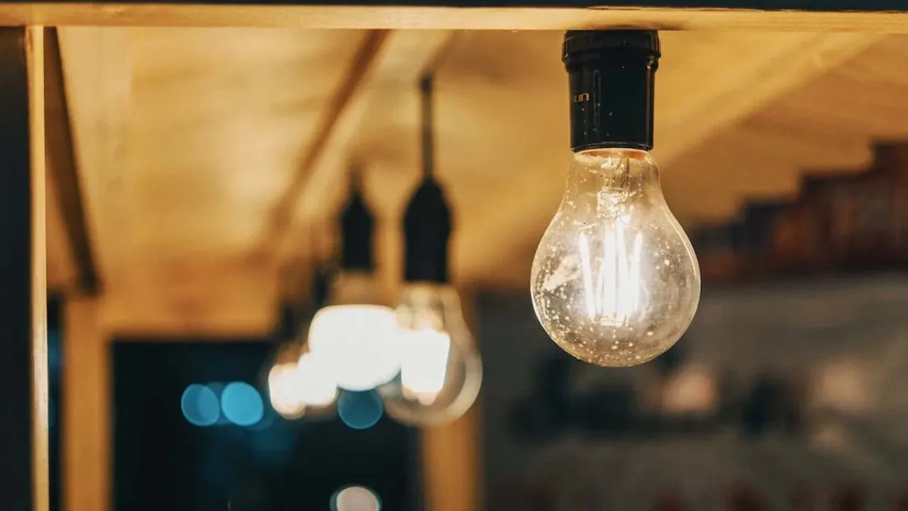 «Μπλόκο» στους καταναλωτές που αλλάζουν προμηθευτές ηλεκτρικού ρεύματος αφήνοντας οφειλές