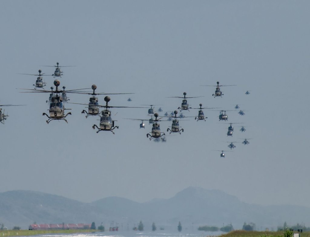 Άσκηση «Πέλεκυς»: Μόνο τα 35 από τα 130 ελικόπτερα μπορούν να πετάξουν από την καταστροφή του Στεφανοβίκειου! – Θλίψη…