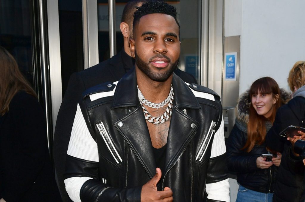 Τραγουδίστρια μηνύει τον Τ.Ντερούλο: «Απαιτούσε να κάνω σεξ μαζί του με αντάλλαγμα την επιτυχία»