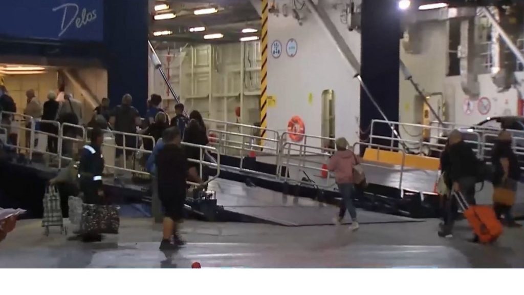 Αυτοδιοικητικές εκλογές 2023: Στα νησιά για να ψηφίσουν οι ετεροδημότες – Ξεκίνησε η έξοδος στο λιμάνι του Πειραιά