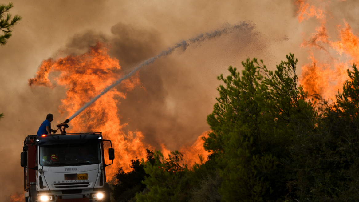 Στα 1,66 δισ. ευρώ οι ζημιές στο ελληνικό ΑΕΠ από τις φονικές φωτιές του καλοκαιριού