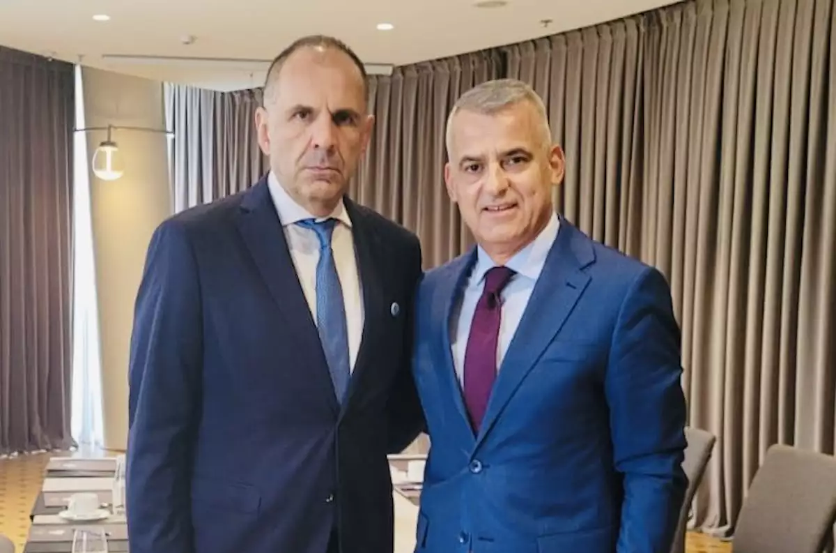 Γ.Γεραπετρίτης σε Έλληνες της Αλβανίας: «Είμαστε στο πλευρό σας» – Κουβέντα για τον Φ.Μπελέρι