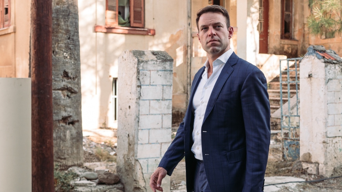 Περιοδεία σε Κόρινθο, Πάτρα και Ρόδο θα πραγματοποιήσει σήμερα ο Στέφανος Κασσελάκης