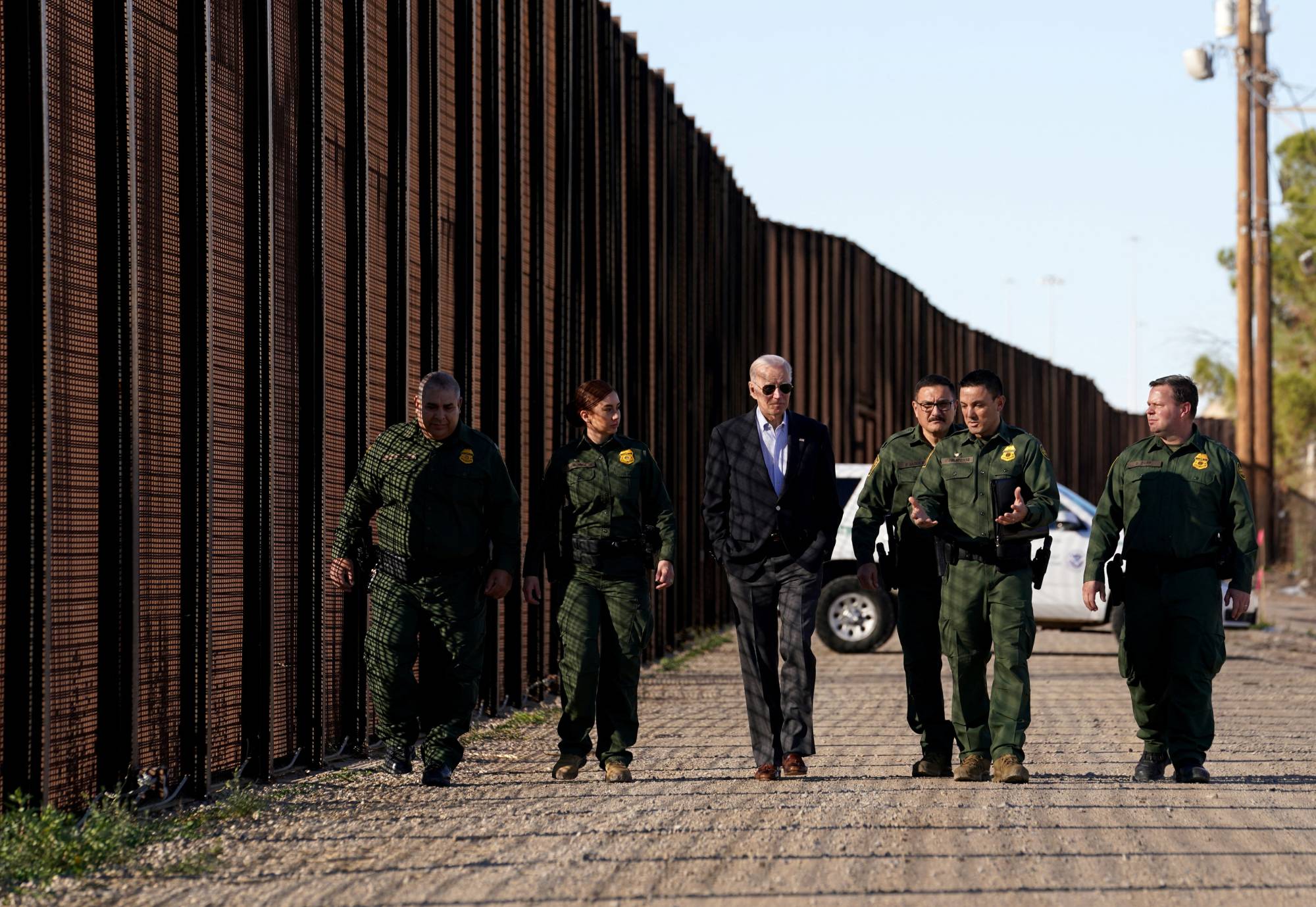 Ο Τ.Μπάιντεν επεκτείνει το τείχος στο Μεξικό: «Δεν είχα επιλογή» – Ν.Τραμπ: «Να ζητήσεις συγγνώμη»