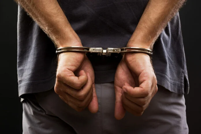 Κάρπαθος: Συνελήφθη 24χρονος που έκλεψε αυτοκίνητο, το τράκαρε και το… επέστρεψε