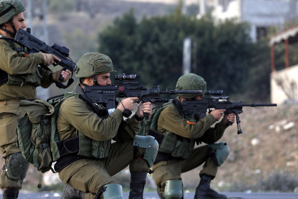 Πόλεμος στο Ισραήλ: Έκτακτη οδηγία – Προμηθεύονται με όπλα οι πολίτες