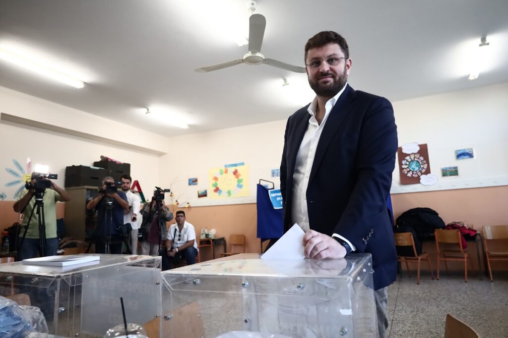 Στο Νέο Κόσμο ψήφισε ο Κ.Ζαχαριάδης: «Η Αθήνα είναι στα χέρια σας ψηφίστε για την πόλη που θέλετε»