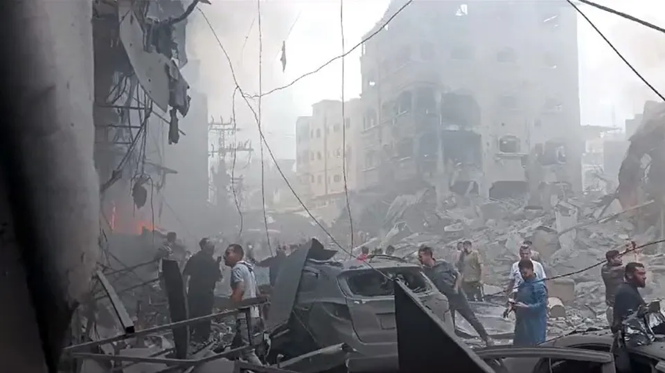 Σφοδροί βομβαρδισμοί από το Ισραήλ στην Τζαμπάλια – Πολλές παράπλευρες απώλειες (βίντεο)