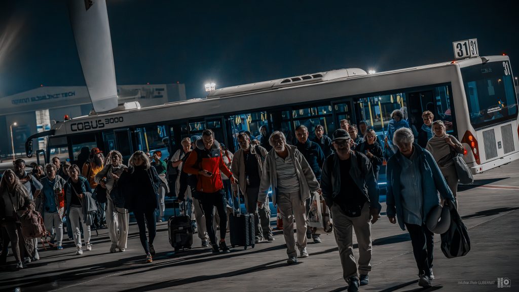 Με C-130 μέσω της Κρήτης επαναπατρίζονται οι Πολωνοί τουρίστες που έχουν εγκλωβιστεί στο Ισραήλ (φώτο)
