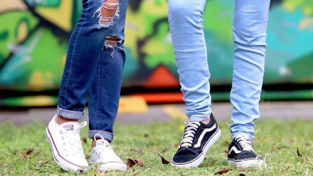 Youth Pass: Ανοίγουν οι αιτήσεις για το επίδομα νέων