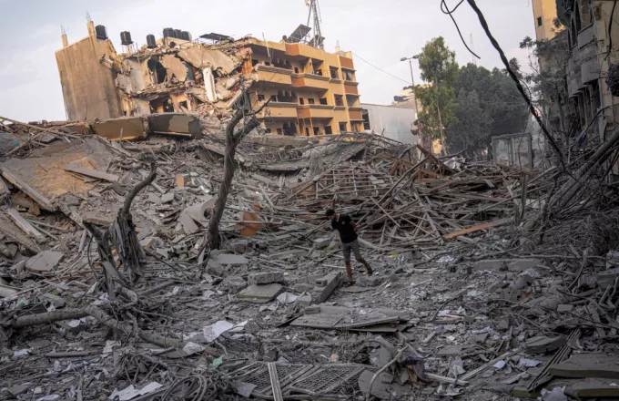 Συγκλονίζουν οι κάτοικοι της Γάζας μετά το τελεσίγραφο για εκκένωση: «Πόσο θα διαρκέσουν οι επιθέσεις και ο θάνατος»