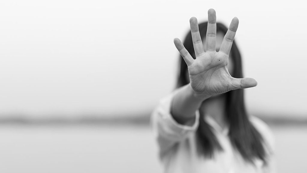 Χανιά: 36χρονη κατήγγειλε τον σύντροφό της για ξυλοδαρμό και εξύβριση