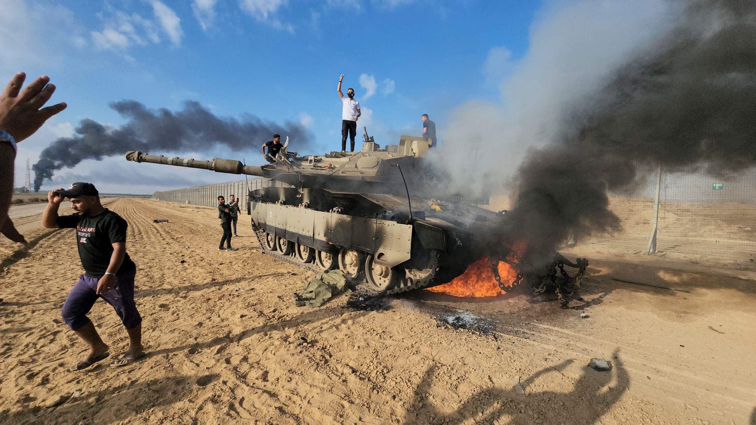 Στρατιωτική βάση του Ισραήλ στην Ασντόντ κτυπά η Χαμάς: Πάνω από 2.200 οι νεκροί (upd)