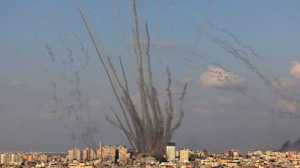 Νέες επιθέσεις από τη Γάζα στο Ισραήλ – Ρουκέτες έπληξαν την Σντερότ (φώτο-βίντεο)