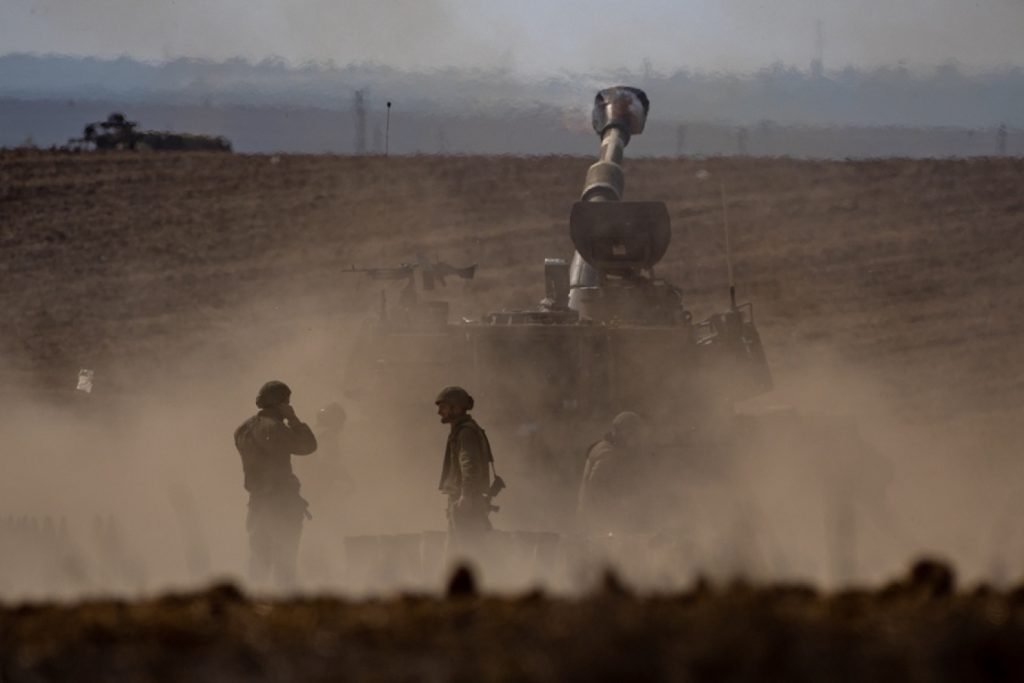 Με το πυροβολικό χτυπούν θέσεις της Χαμάς στην Γάζα οι ισραηλινοί – Χτυπήματα ακόμα και κάθε 30 δευτερόλεπτα