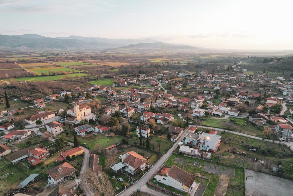 Το ελληνικό χωριό που «αναστήθηκε» χάρη σε μια διαθήκη