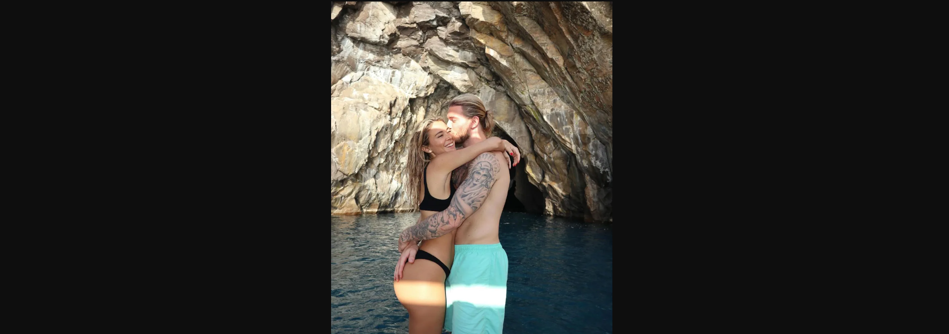 Ντιλέτα Λεότα – Λόρις Κάριους: Στη Σαντορίνη για διακοπές το «καυτό» ζευγάρι (φωτο)