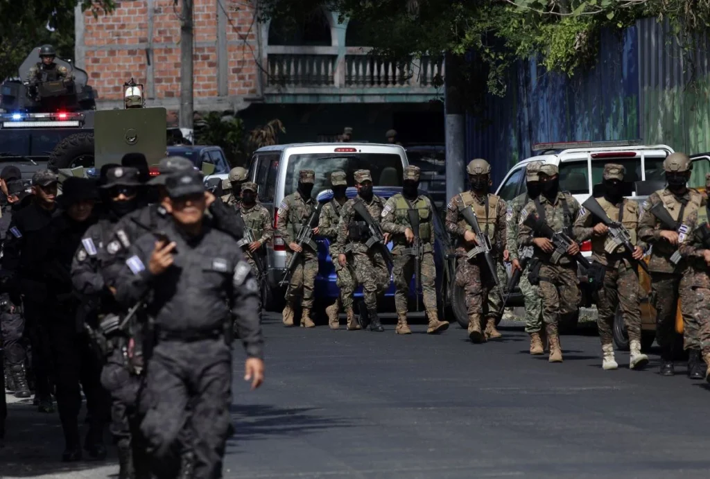 Ελ Σαλβαδόρ: Δυο πόλεις υπό πολιορκία με σκοπό τη σύλληψη μελών συμμοριών