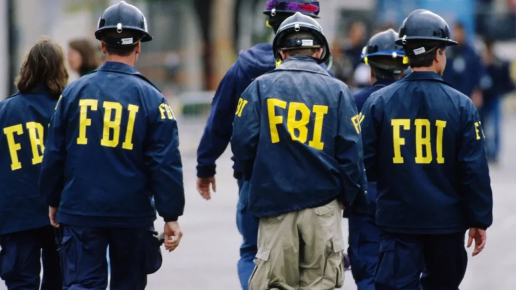 Το FBI προειδοποιεί για πιθανές επιθέσεις από εξτρεμιστικές ομάδες στις ΗΠΑ