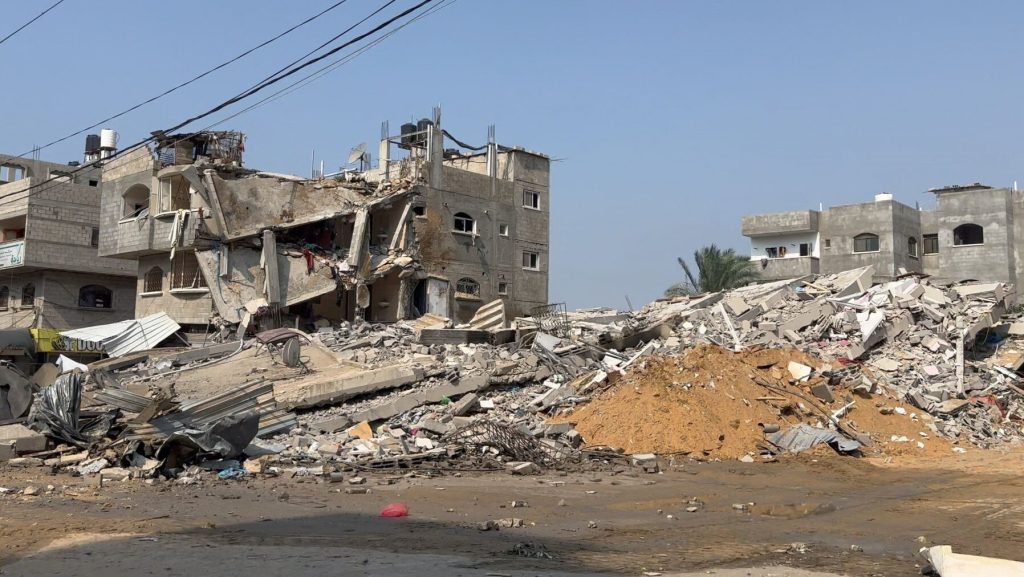 Οι Ισραηλινοί έριξαν από αέρος φυλλάδια στους κατοίκους της Γάζας για να βρουν καταφύγιο (φώτο)