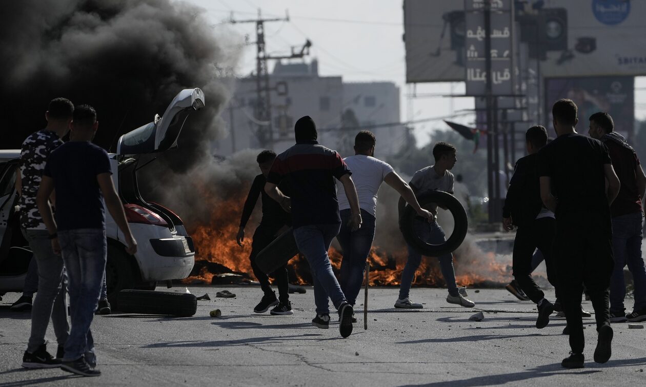 14 νεκροί από διαδηλώσεις στην Δυτική Όχθη μετά από βίαιες συγκρούσεις με τον Στρατό του Ισραήλ