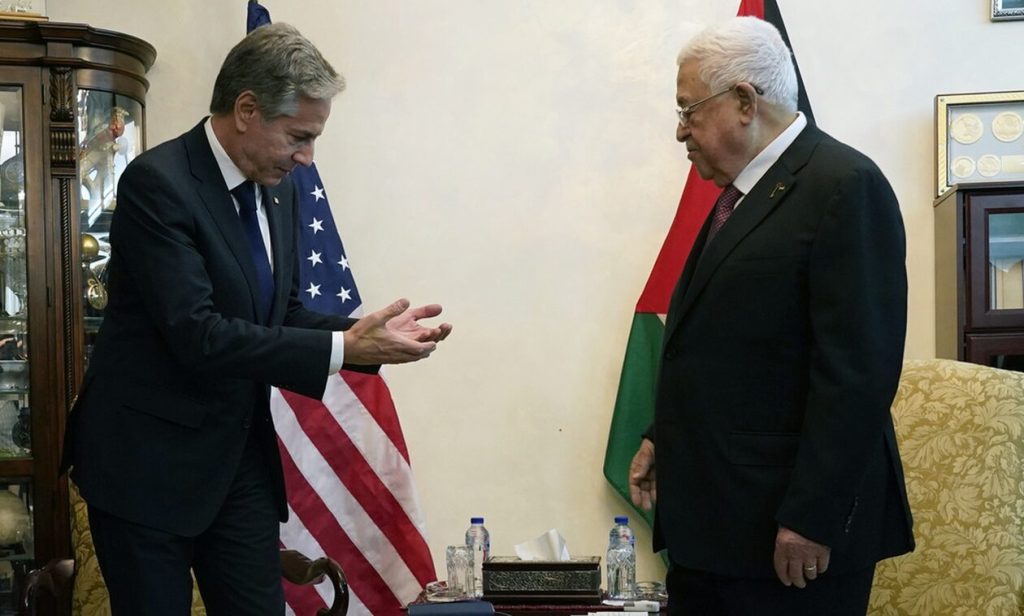 Ισραήλ: Ο A.Μπλίνκεν συναντήθηκε με τον Παλαιστίνιο πρόεδρο Μ.Αμπάς