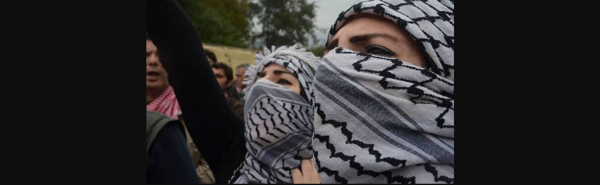 Βερολίνο: Απαγορεύεται η χρήση του παραδοσιακού παλαιστινιακού μαντιλιού στα σχολεία