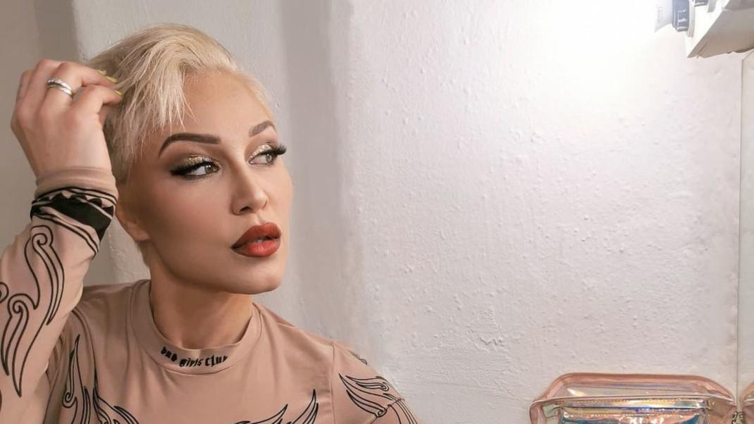 Π.Αναστασοπούλου: Ποζάρει ολόγυμνη και «ρίχνει» το Instagram (φωτό)