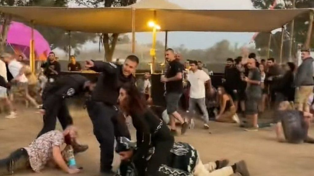 Ισραήλ: Μαχητές της Χαμάς πυροβολούν στις τουαλέτες κατά τη διάρκεια του μουσικού φεστιβάλ (βίντεο)