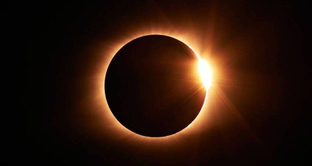 Δακτυλιοειδής έκλειψη Ηλίου: Απόψε το σπάνιο φαινόμενο – Δείτε live από την NASA