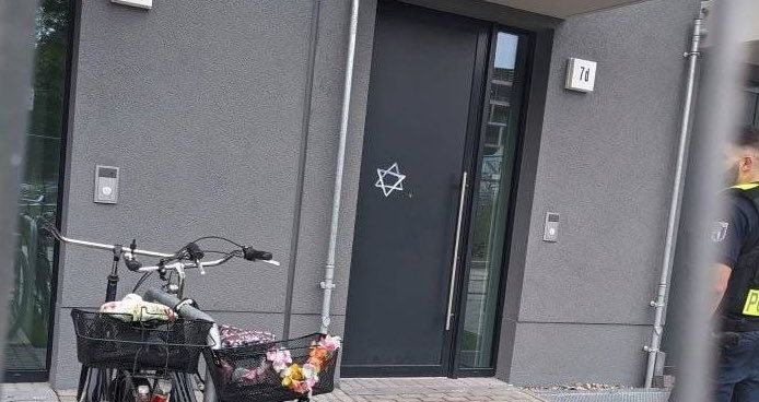 Γερμανία: Σημαδεύουν σπίτια Εβραίων με το αστέρι του Δαβίδ (φώτο)