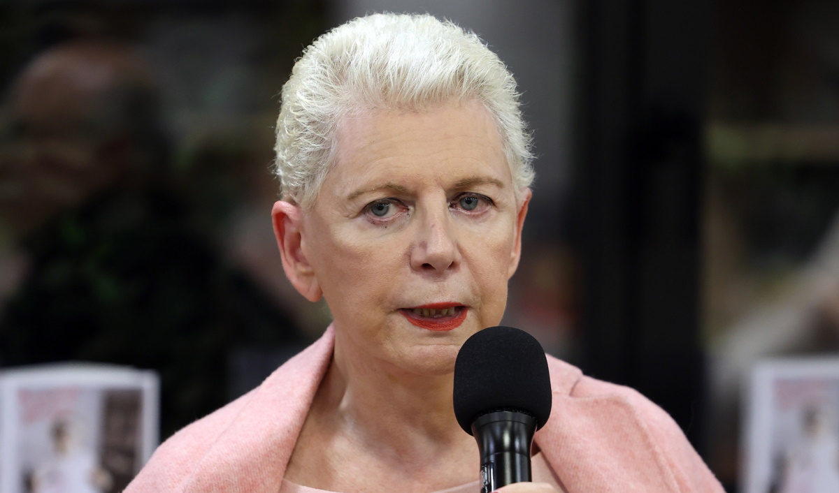 Ε.Ακρίτα: «Έχει έρθει η ώρα να μπει τέλος στη διασπορά του μίσους, του ρατσισμού και της ομοφοβίας»