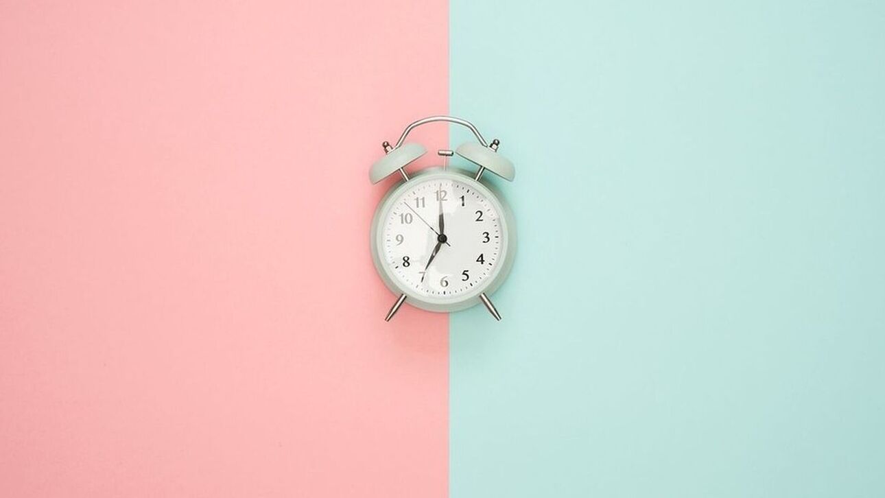 Δείτε πότε θα γυρίσουμε τα ρολόγια μας στη χειμερινή ώρα