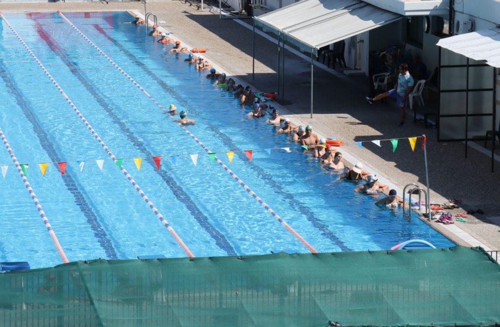 Ηράκλειο: 52χρονος κοιτούσε την προπόνηση παιδιών στο κολυμβητήριο και αυτοϊκανοποιούνταν