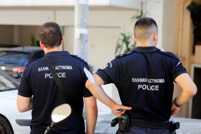 Θεσσαλονίκη: Χειροπέδες σε 54χρονο που απείλησε αστυνομικούς με σφυρί