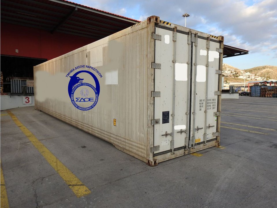 Η ΕΛ.ΑΣ. εντόπισε περισσότερα από 50 κιλά κοκαΐνης σε κοντέινερ στον Πειραιά
