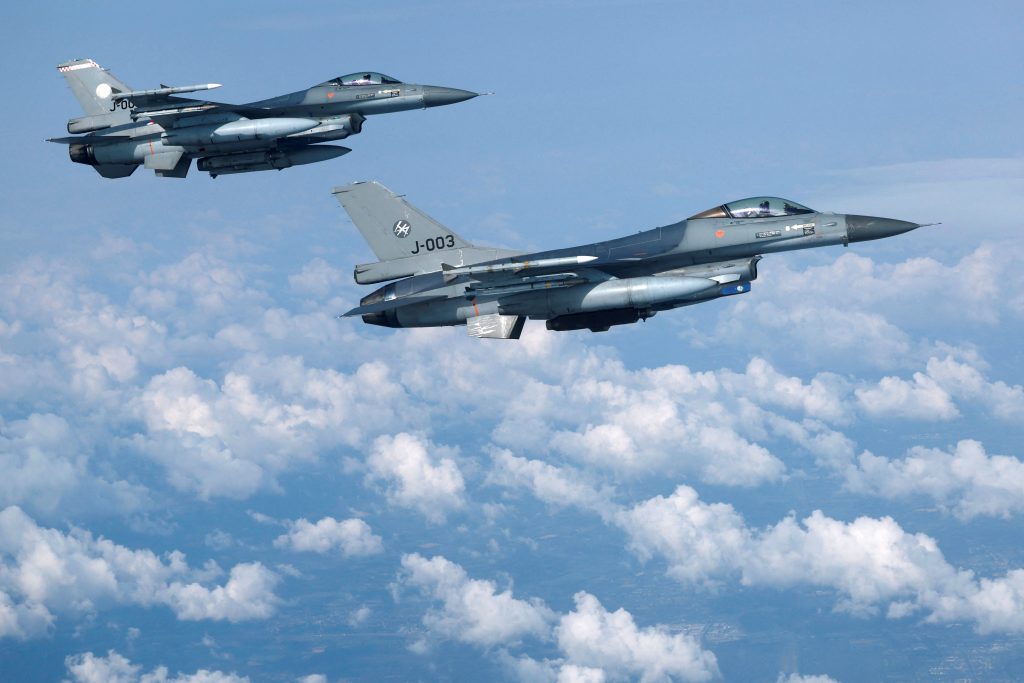 Το Κίεβο ζητά δυτικά πολεμικά αεροσκάφη – Ακόμη δεν έχει λάβει τα F-16