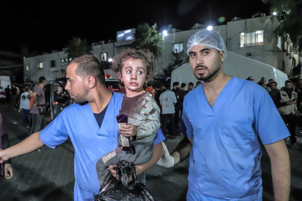 Επίθεση του Ισραήλ στην ελληνορθόδοξη εκκλησία του Αγίου Πορφυρίου στη Γάζα – Τουλάχιστον δύο νεκροί (φωτο) (upd)