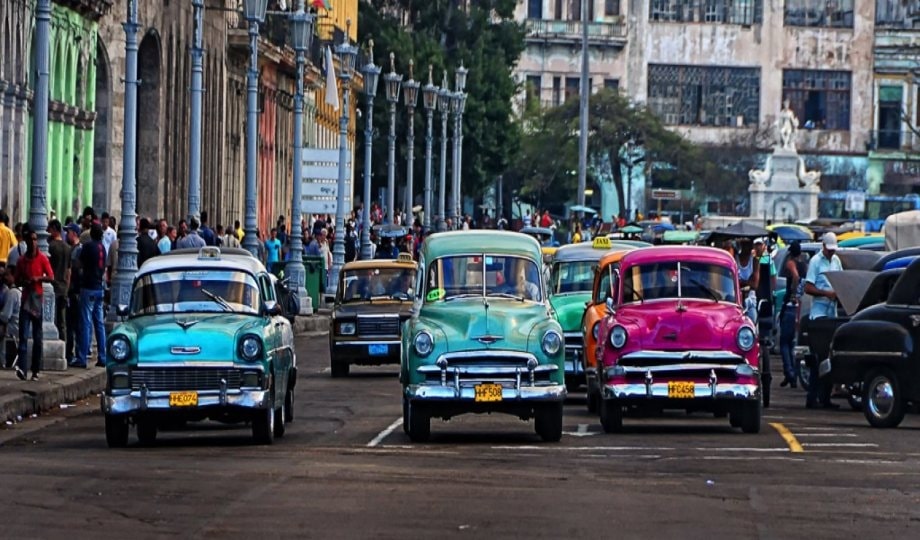 Σαν σήμερα: Το εμπάργκο των ΗΠΑ στην Κούβα που κρατά πάνω από έξι δεκαετίες