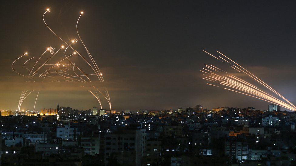 Πόλεμος στο Ισραήλ: «Ορατός ο κίνδυνος το Iron Dome να φτάσει στα όρια του» γράφει το Bloomberg
